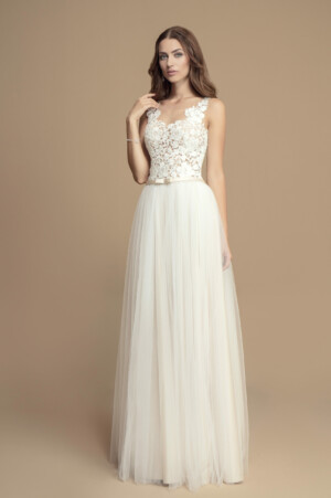 Boho Prinzessinnenkleid mit weitem Tüllrock.