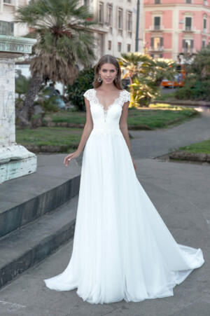 A-Linien-Brautkleid mit weitem Rock.